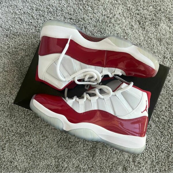 JORDAN 11 RETRO