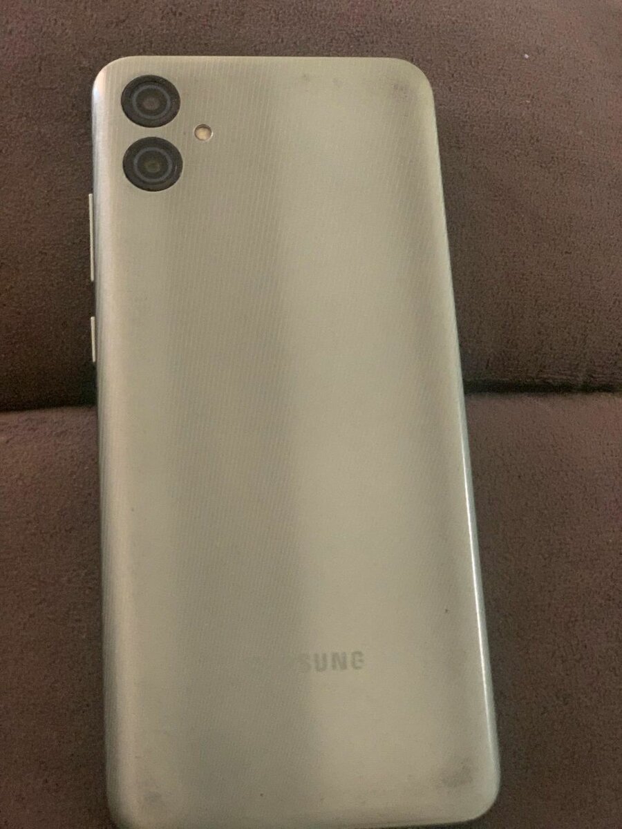 Samsung F04