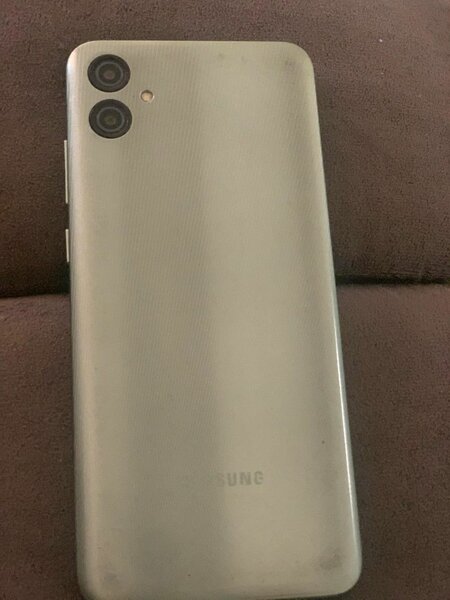 Samsung F04