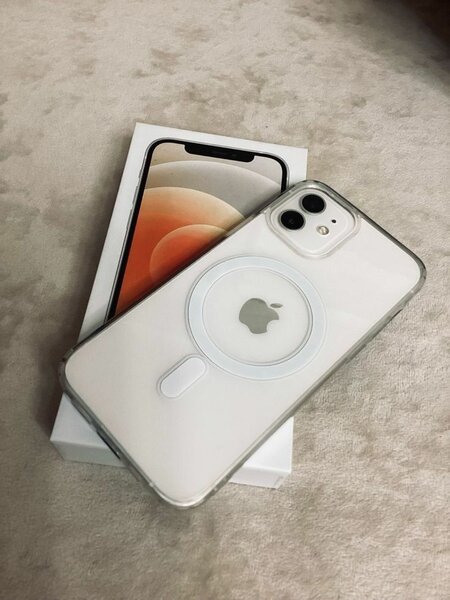 iPhone 12