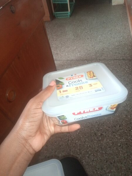 Pyrex 2in1 bowl..
