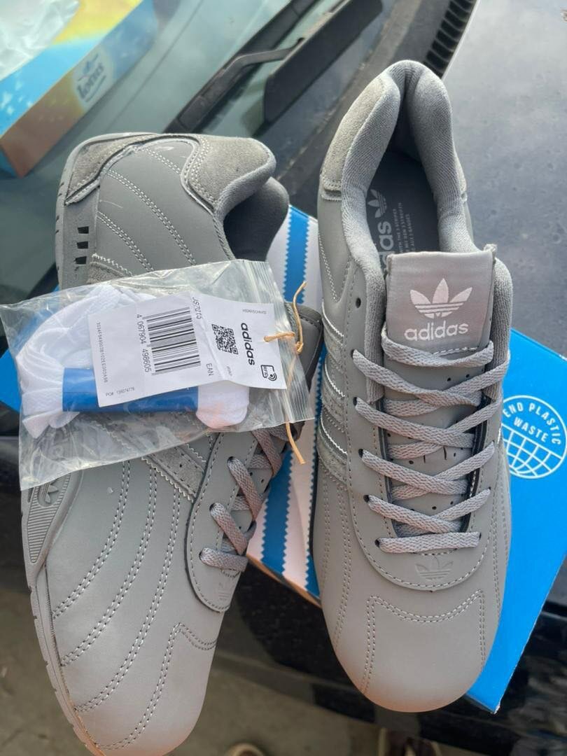 Adidas Retropy