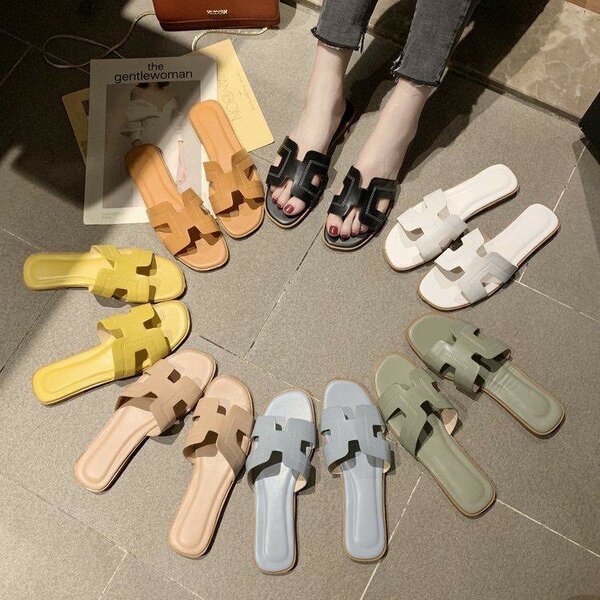 Sandales plates en cuir élégantes