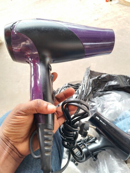 Hand blow dryers