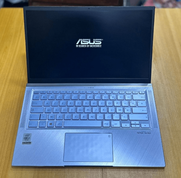 ASUS Ultrabook Léger et Puissant
