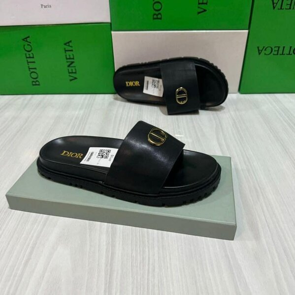 Sandales des boss