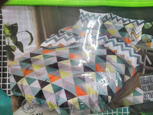 1 draps 1 couverture 2 taies d'oreillers