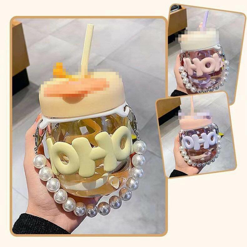 Glass cup with chain