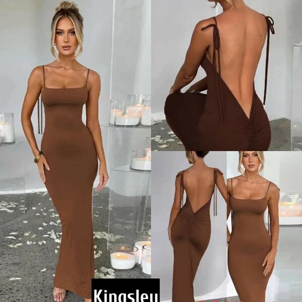 Jolie robe décolleté pour femme