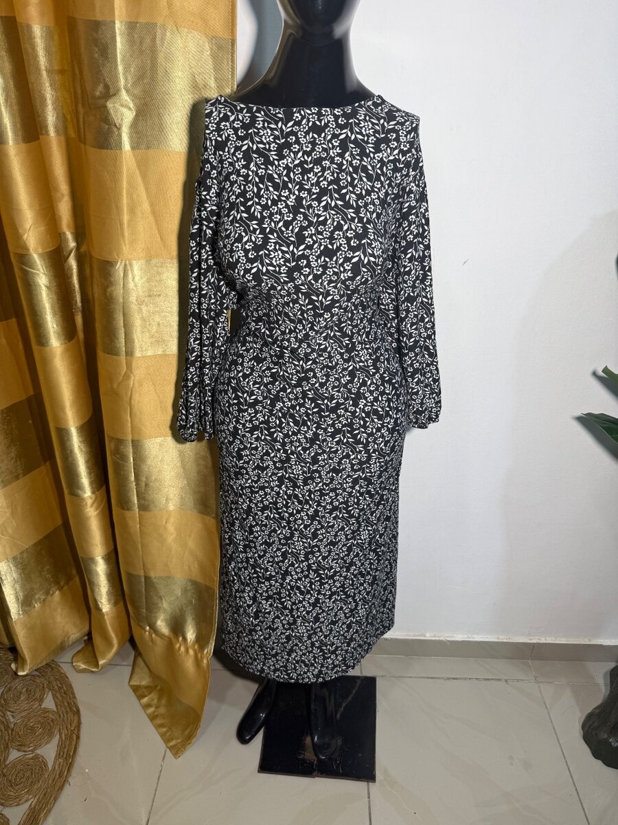 Robe élégante à motifs floraux