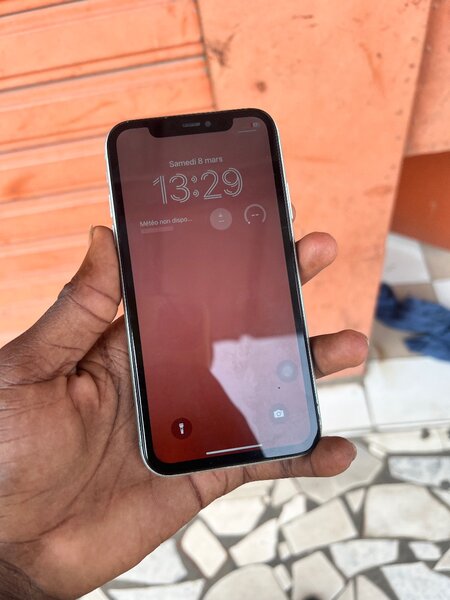iPhone 11