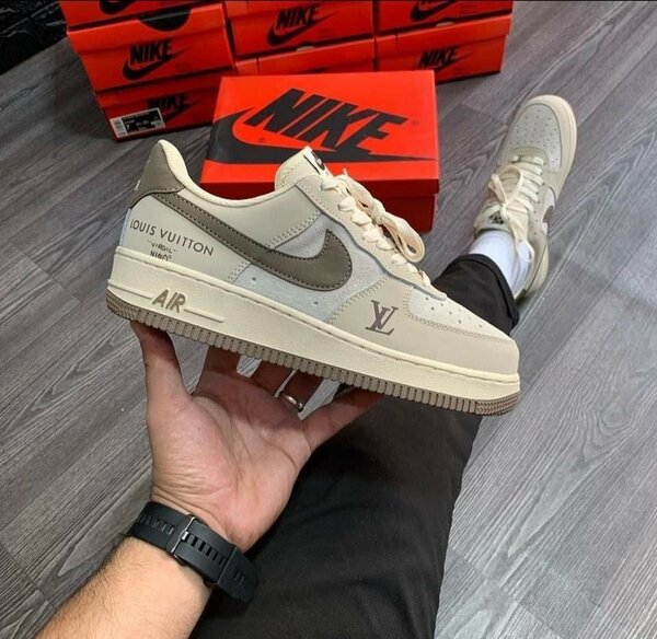 LOUIS VUITTON AIRFORCE 1
