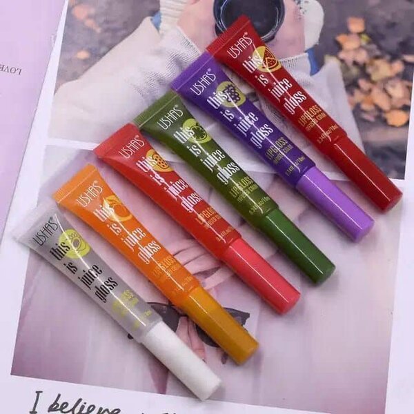 USHAS Fruity lipgloss