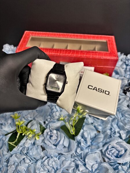 Montre Casio Quartz Noir Élégante
