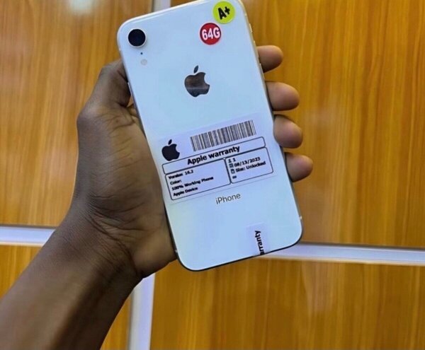 iPhone XR