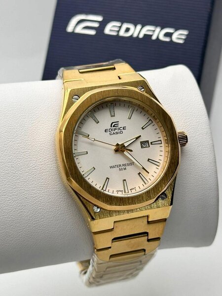 Montre Édifice