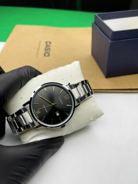Montre Casio Élégante