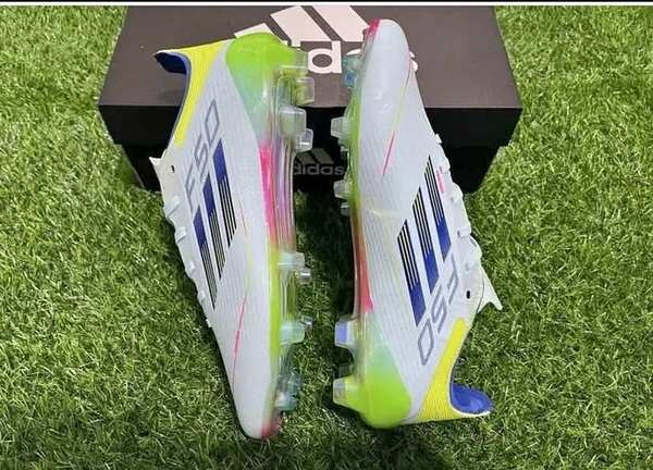 Chaussures de Foot Performantes