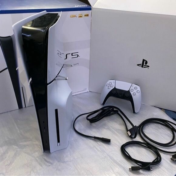 Console PS5 avec Spider-Man 2