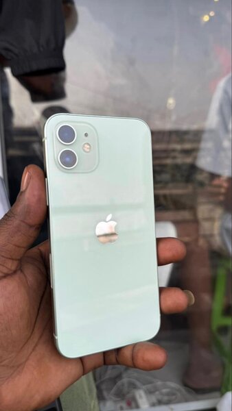 iPhone 12