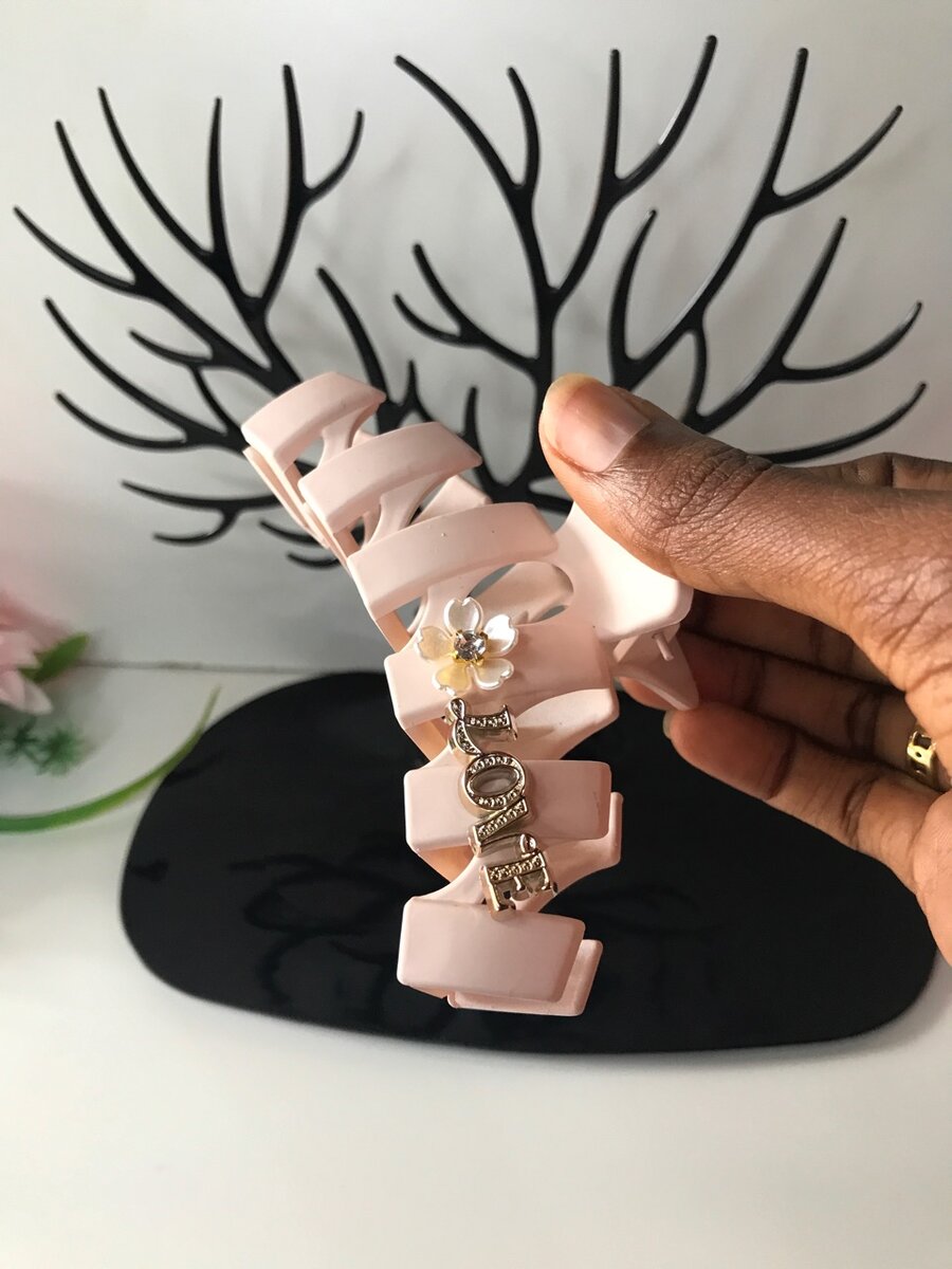Claw clips