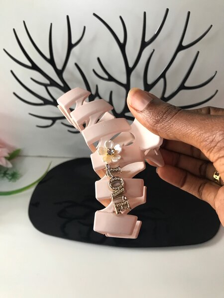 Claw clips