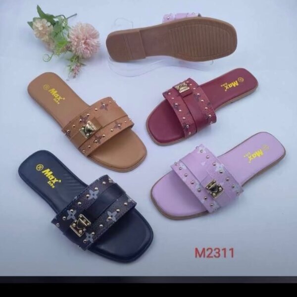 Ladies slippers