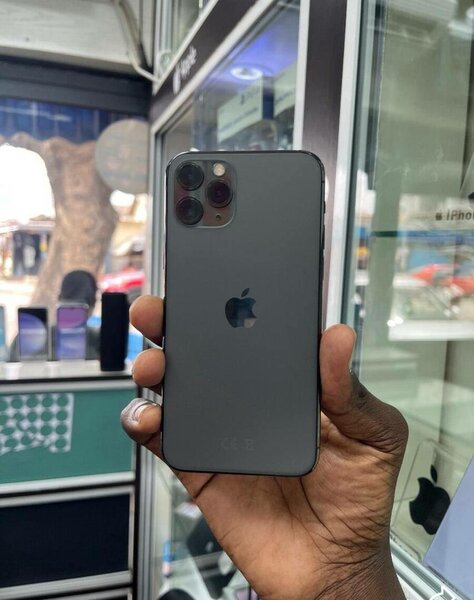 iPhone 11 Pro Max - Space Gray