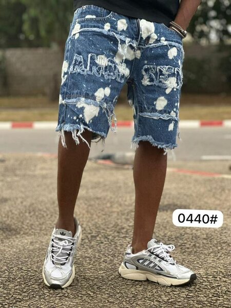 Shorts en jean déchiré homme