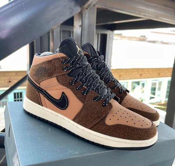AIR JORDAN 1