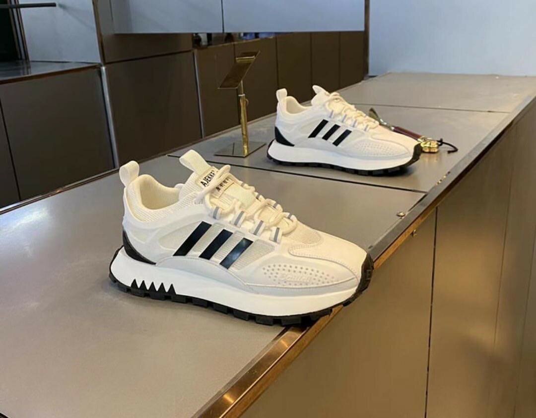 ADIDAS SNEAKER