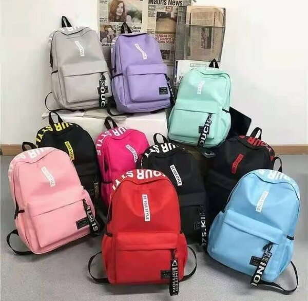 Sacs à dos colorés tendance