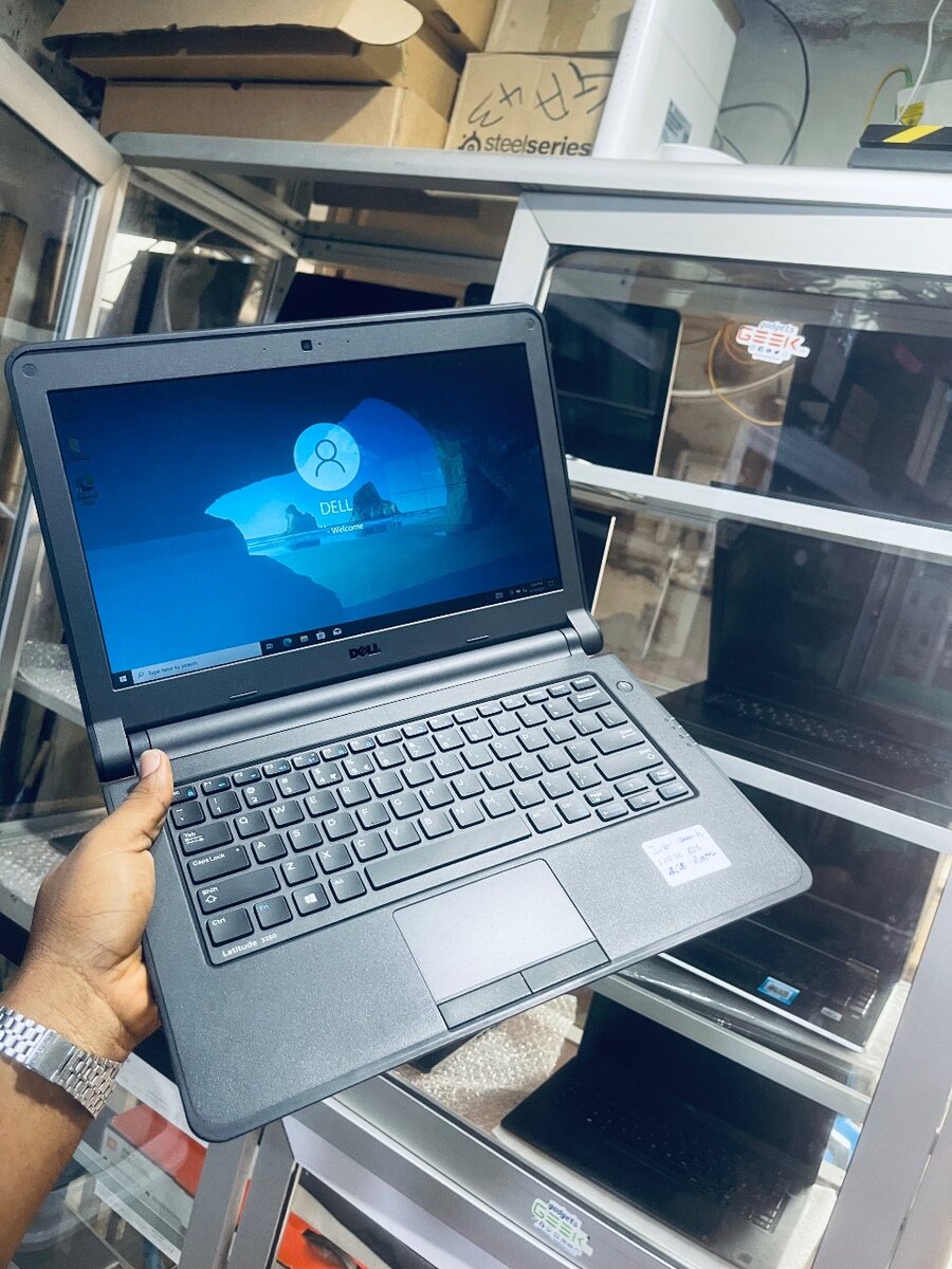 Dell latitude 3350