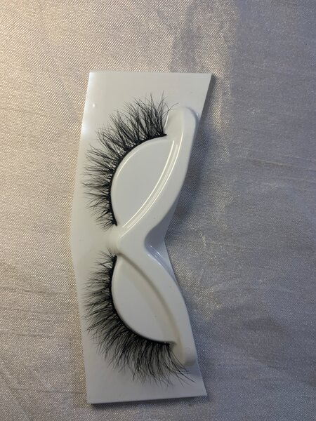 Faux Cils Volumineux