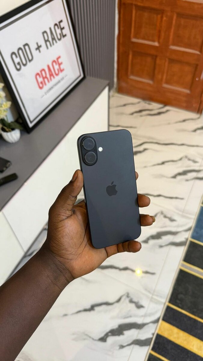 iPhone 16 plus