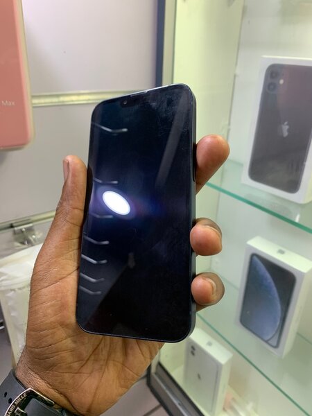 iPhone 13 (128GB)