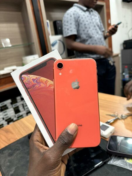 iPhone XR Casi neuf