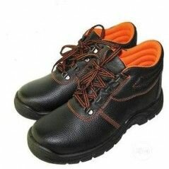 Safety boots