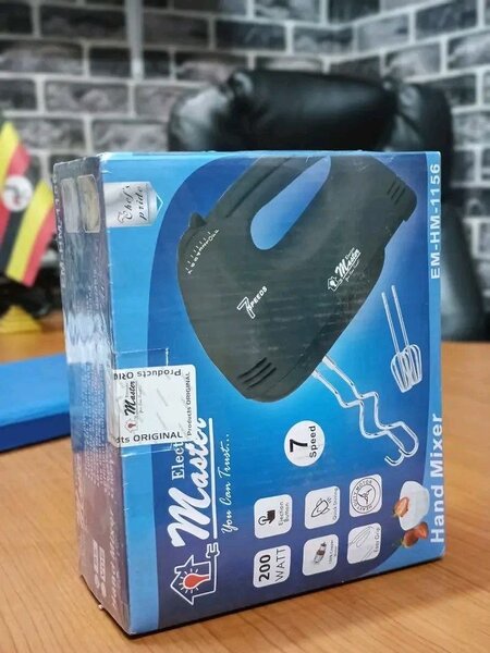 HAND MIXER