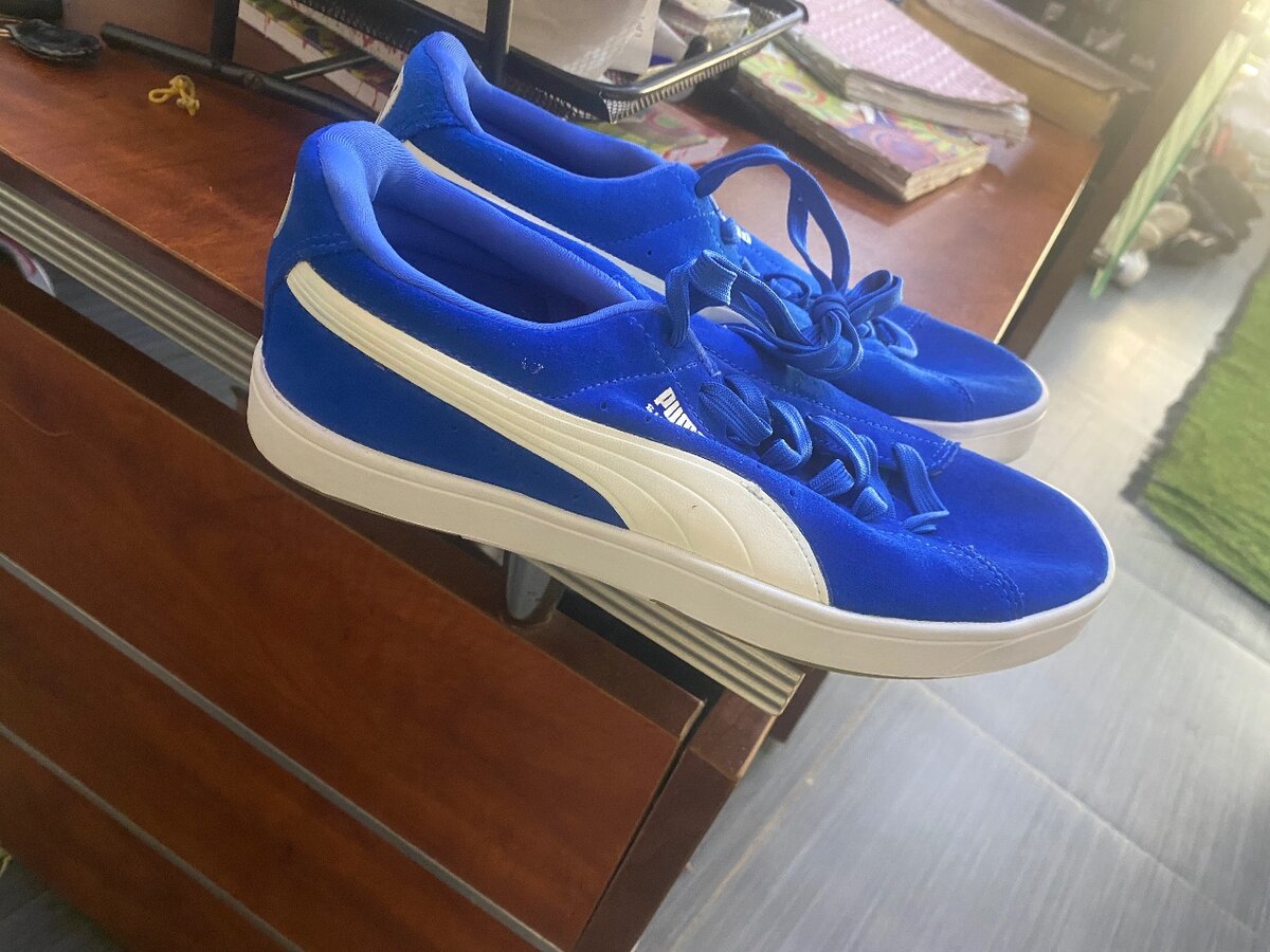 Sneakers