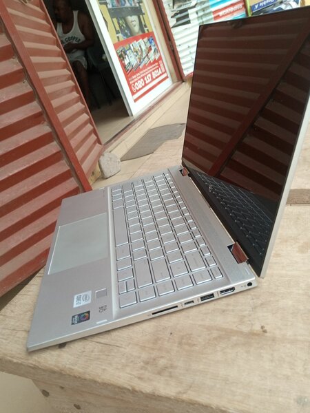 HP pavilion X360