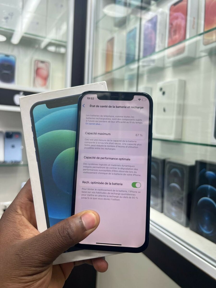 iPhone 12 simple