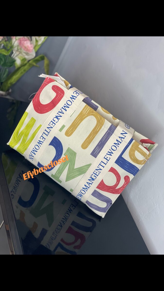 Tote bag