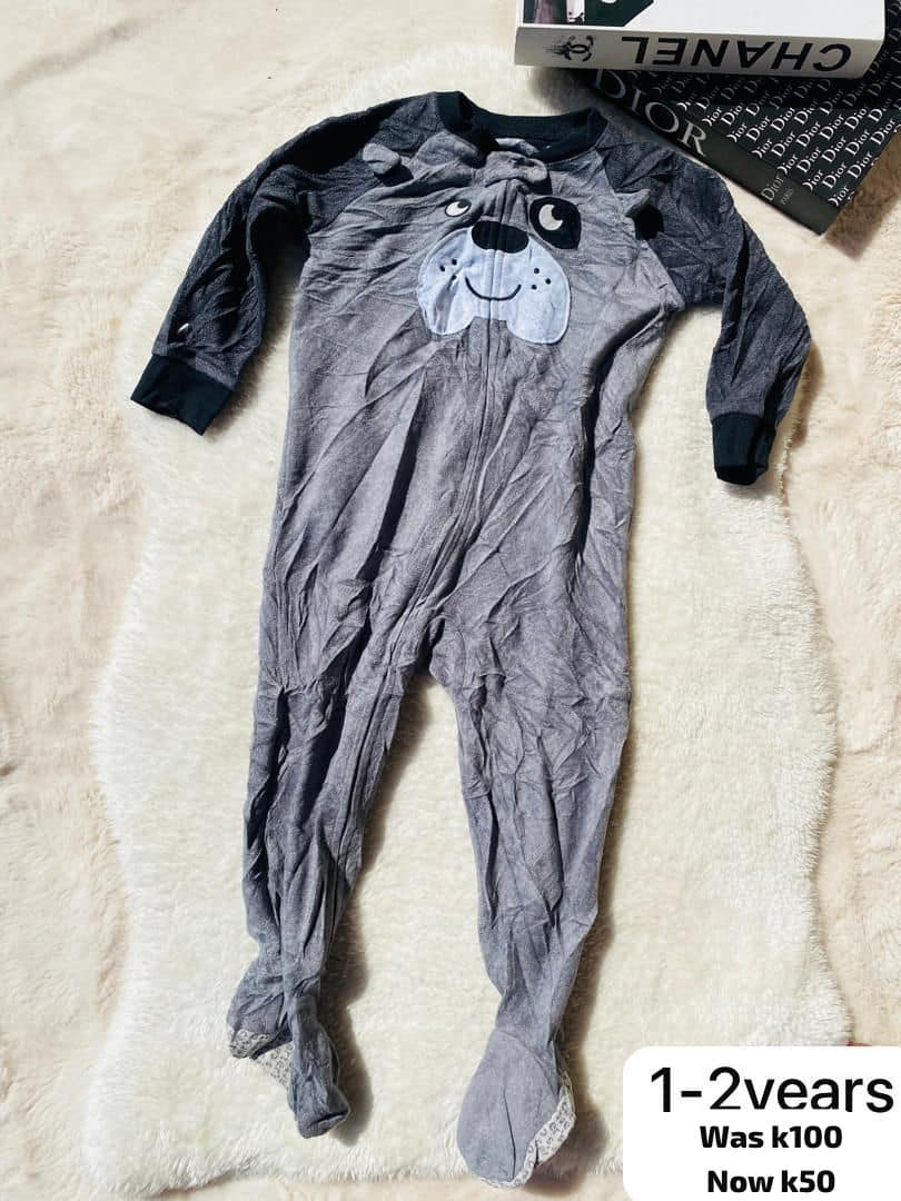 Romper gris