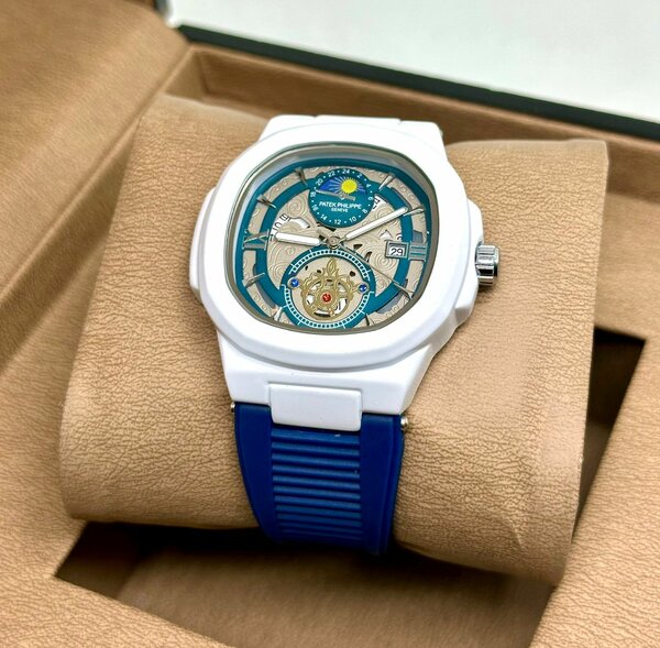 Montre squelettée élégante