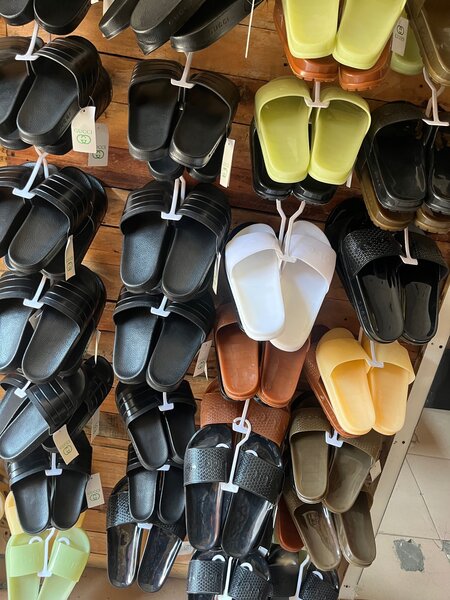 Gucci slides