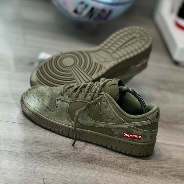 Nike sb Suede Olive Supreme