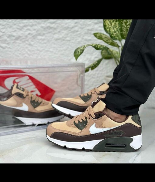 NIKE AIRMAX