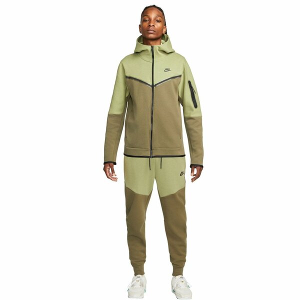 Nike tech fleece