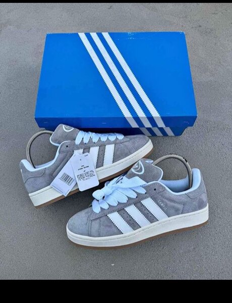 Adidas campus